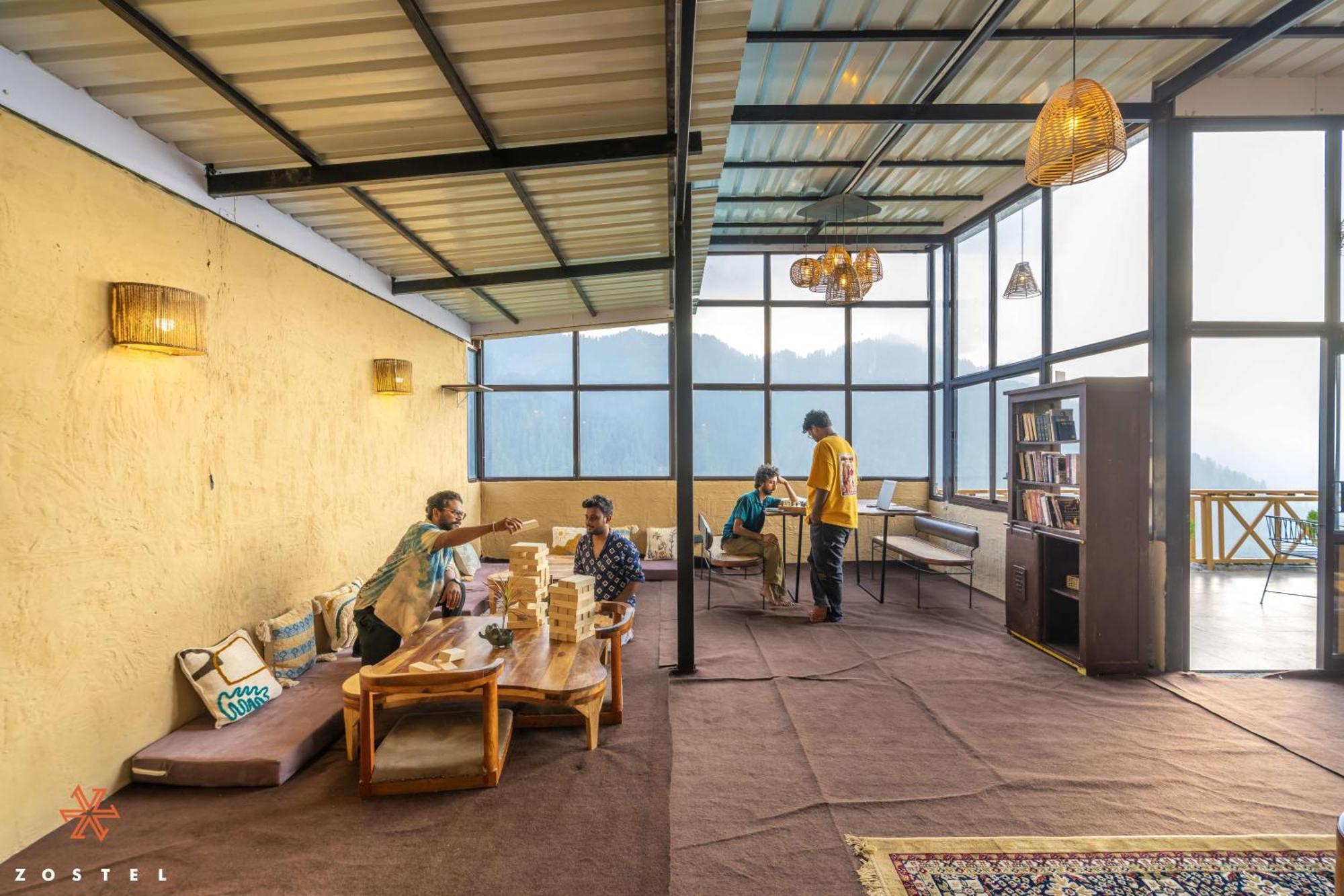 Zostel Shoja, Jibhi Hostel Exterior photo